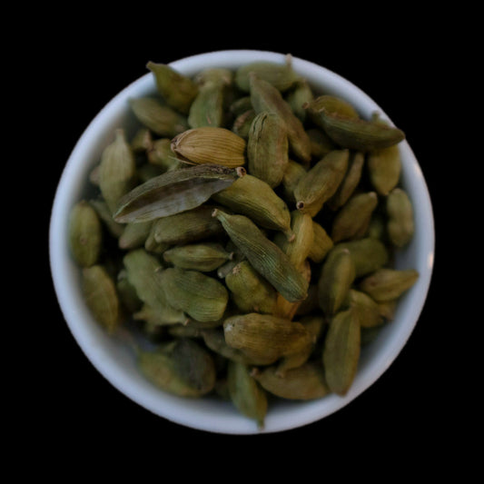 Whole green cardamom pods